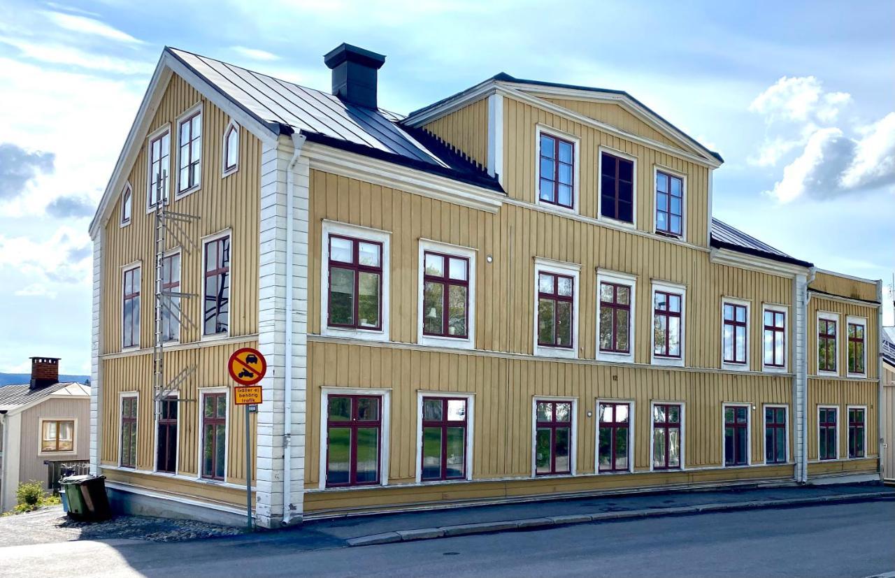 Hernoerum Storgatan - Centrala Laegenheter แฮร์เนอซันด์ ภายนอก รูปภาพ