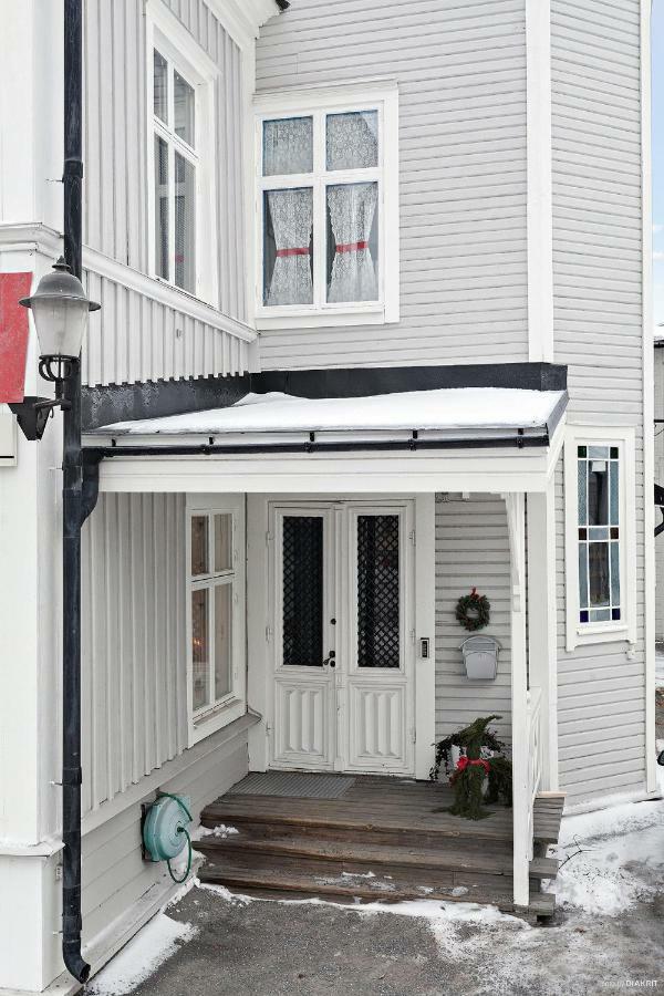 Hernoerum Storgatan - Centrala Laegenheter แฮร์เนอซันด์ ภายนอก รูปภาพ